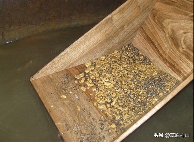 涔屽叞瀵熷竷娣橀噾,娣橀噾瀛愮殑鏁呬簨瑙嗛