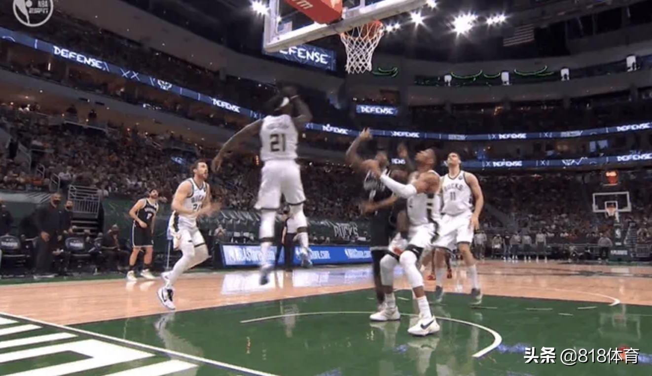 字母哥垫脚欧文被骂惨了,字母哥欧文垫脚事件