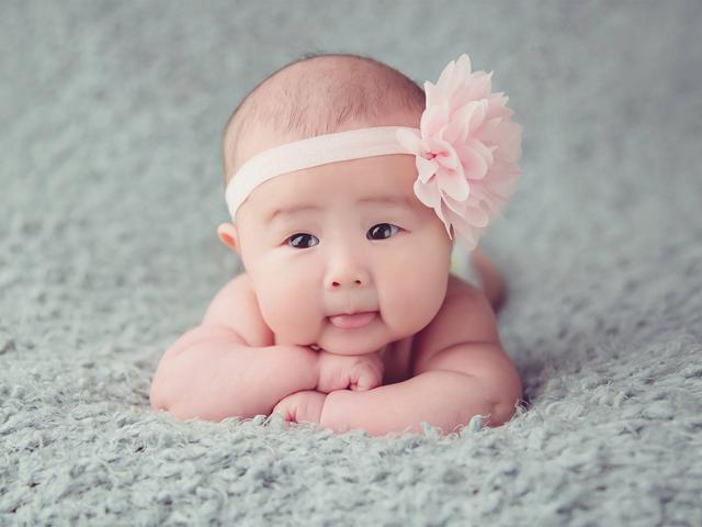 青岛宝宝照拍摄报价,青岛宝宝证件照哪家拍得好