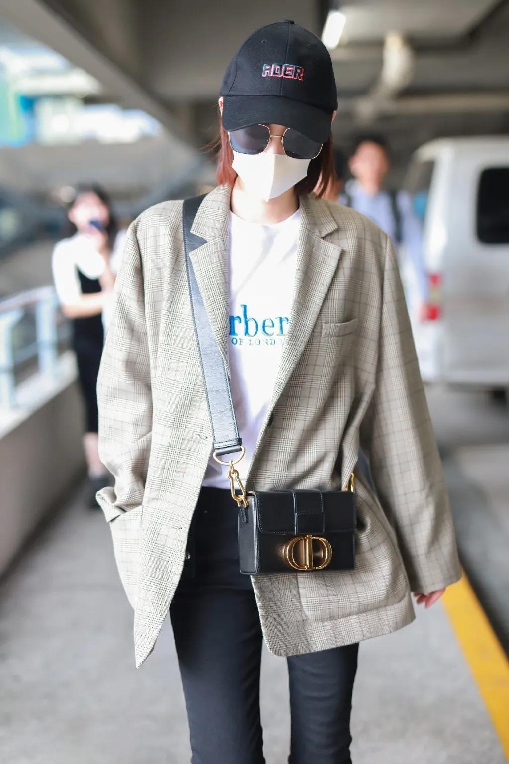 乘风破浪的姐姐背的包包,乘风破浪的姐姐们有哪些