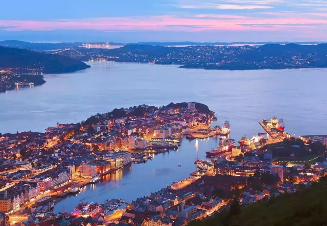 它连续N年被评为全球最宜居国度No.1，此生攒钱也要去！