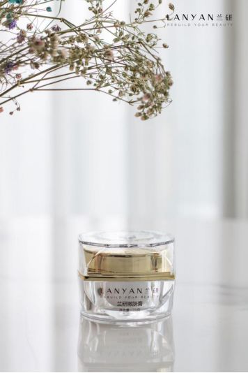 兰研嫩肤膏祛痘精华,告别痘痘敏感毛孔粗大