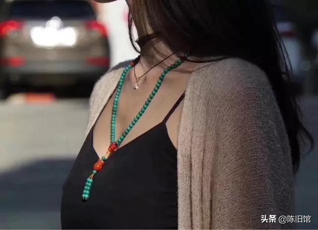 女士玩什么样的文玩,文玩女生