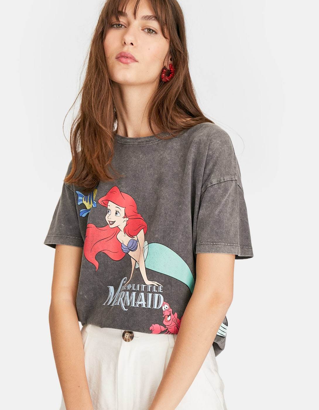 优衣库与kaws联名t恤 (优衣库kaws联名t恤图片)