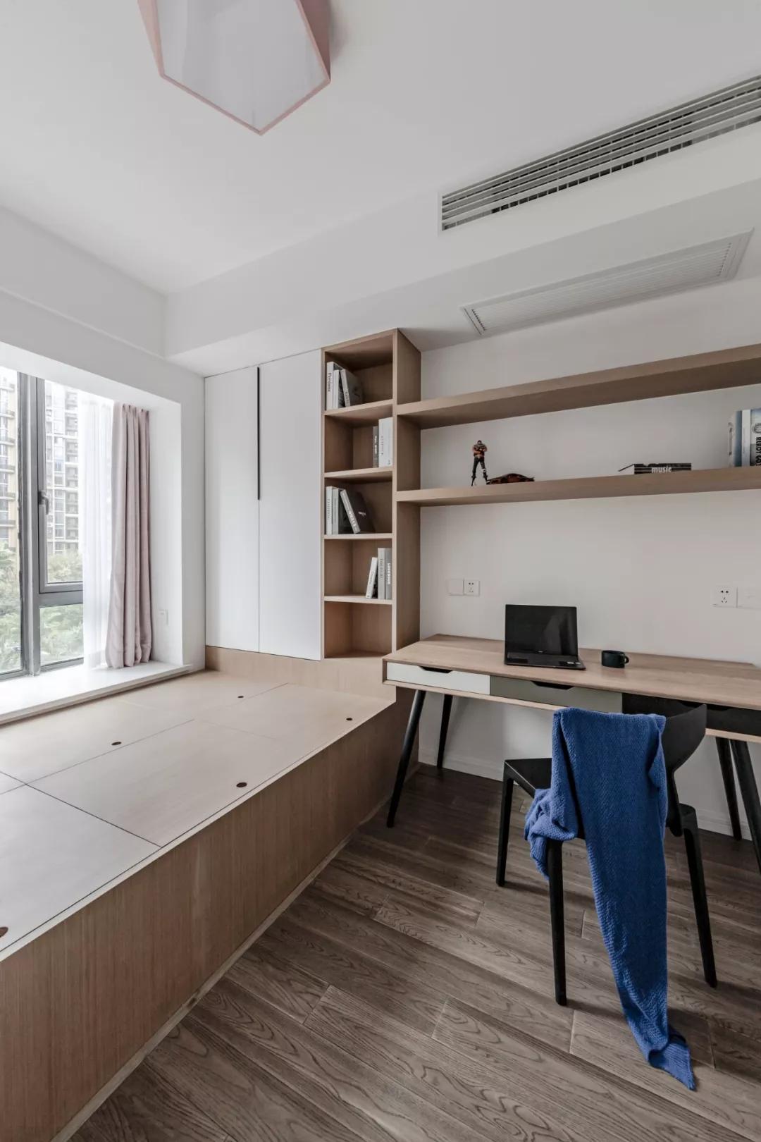 卧室太小床头柜放不下来,卧室床不放床头可以吗