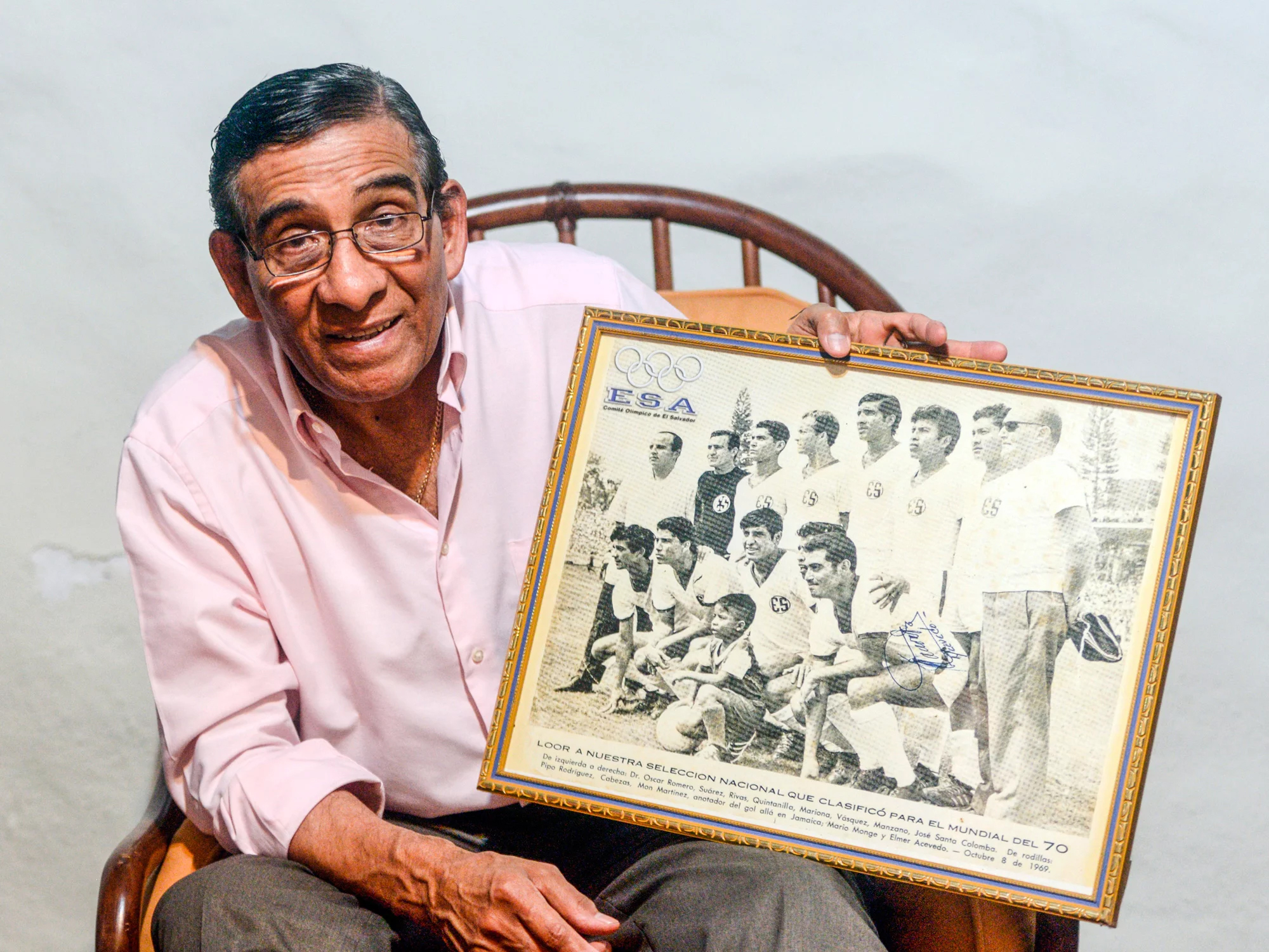 哪个国家因为足球比赛而停止内战,足球史上最激烈的冲突