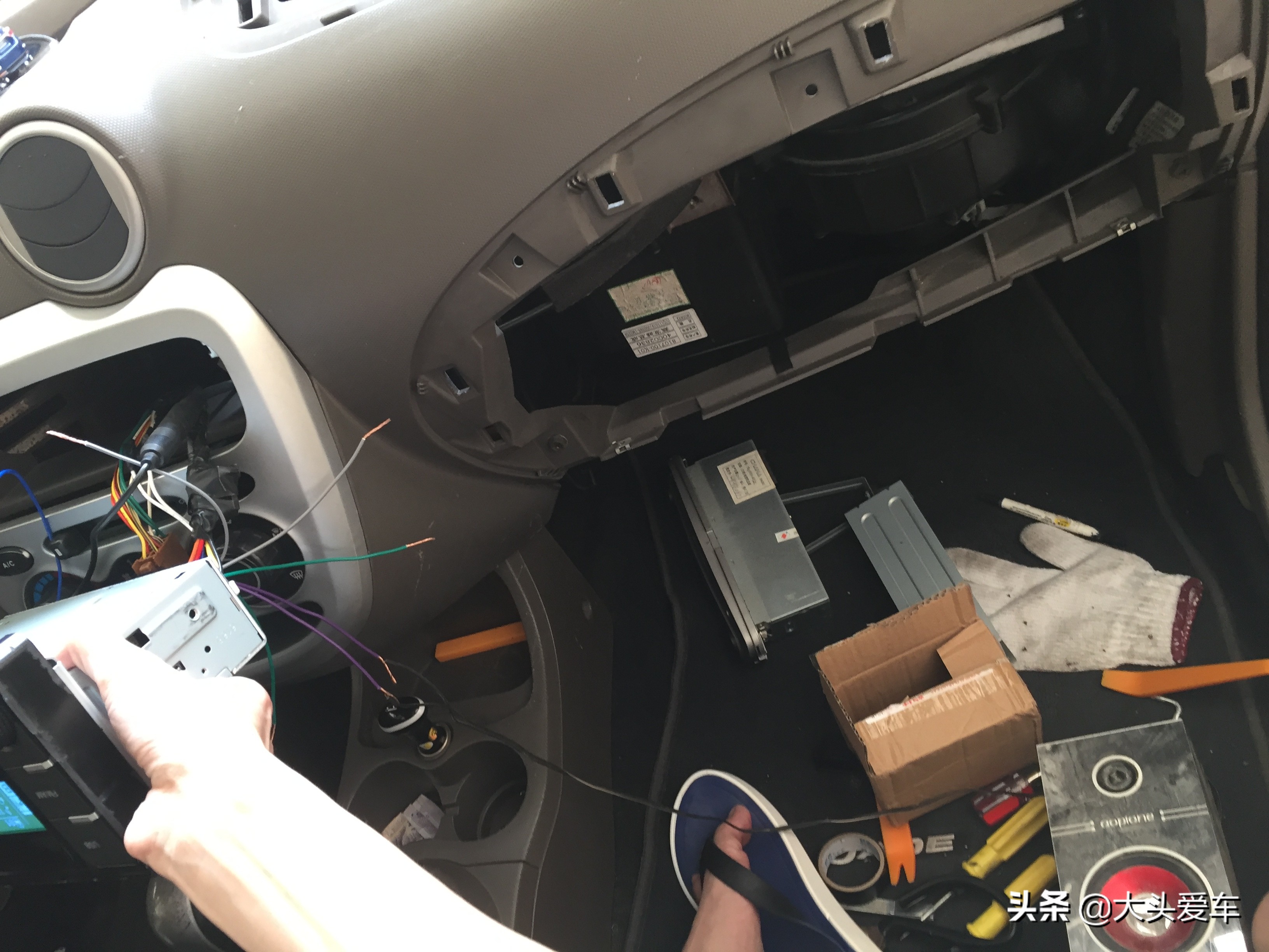 12年奔奔mini换收音机,12年二手奔奔mini