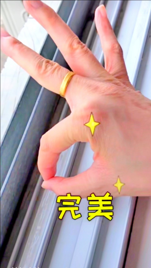 如何清理窗户缝隙里面的灰尘垃圾,怎样用电吹风清理窗户缝隙灰尘