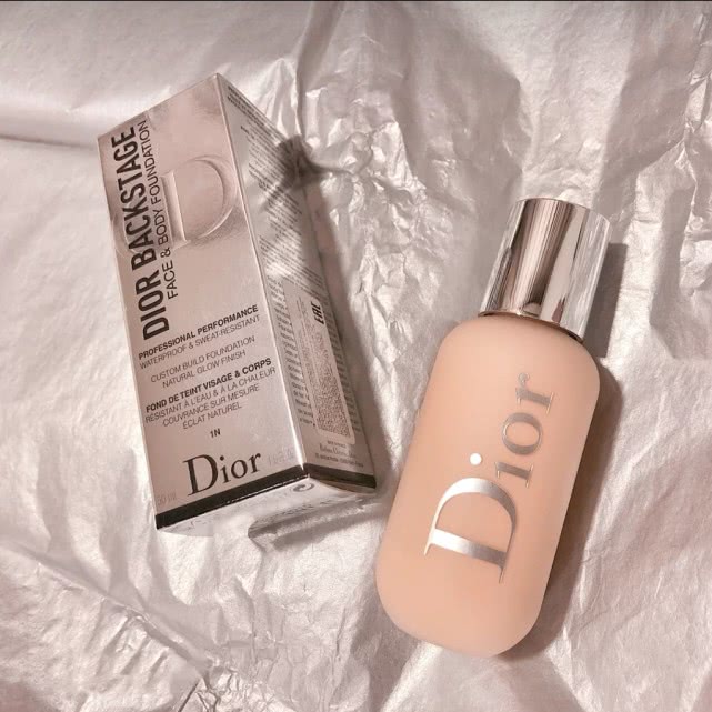 沙漠干皮适合什么粉底液或气垫,白金粉底液沙漠大干皮