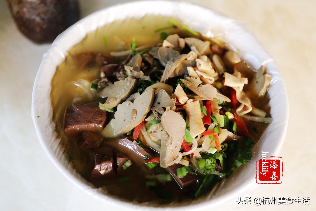 镇江美食三茅宫地锅鸡,镇江美食推荐锅盖面