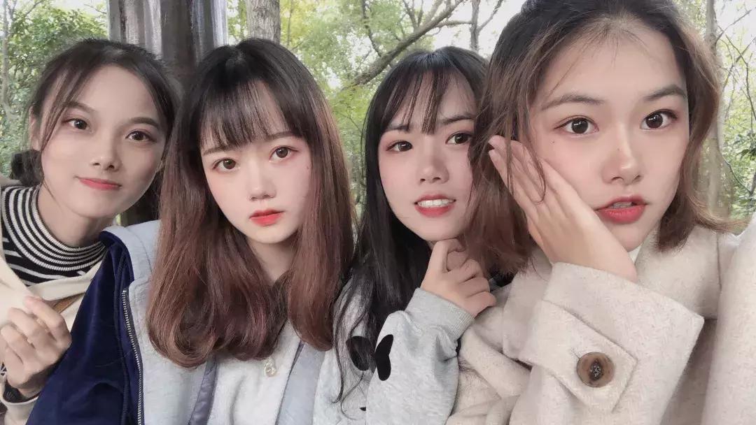 你跟你室友关系怎么样,你和室友相处得怎么样的英语