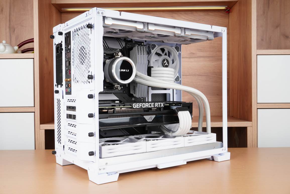 联力包豪斯mini机箱大小,联力包豪斯mini能横装吗