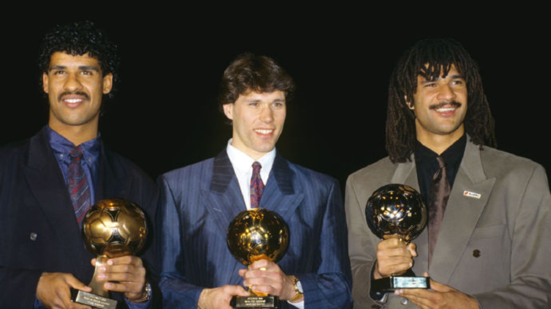 克鲁伊维特评价马拉多纳,克鲁伊夫还是马拉多纳厉害