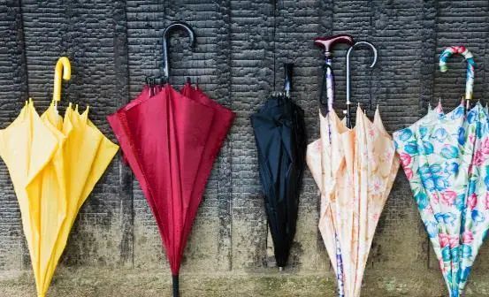 雨伞清理妙招,雨伞脏了用什么能擦干净