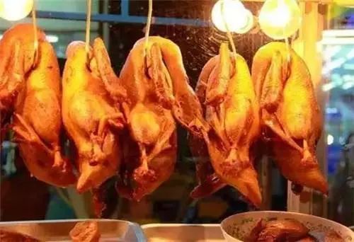 烤鸭肥而不腻回味无穷,烤鸭真好吃又酥又香