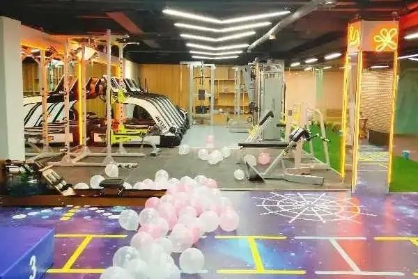 您护人民生命安全，我们愿您身体健康——成都健身机构感恩抗疫天使