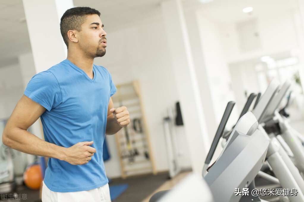 如何快速锻炼腹肌上腹,五个绝佳的腹肌锻炼动作推荐