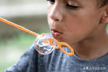 邱姓男孩取名内涵名字大全,好听的男孩名字有内涵三个字