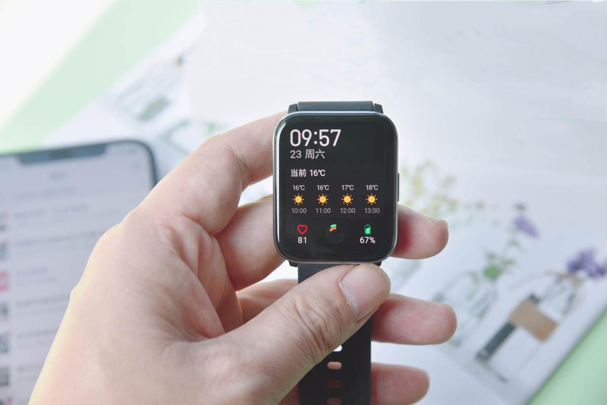 黑加两年后回归小米生态链，399元开启众筹，这手表亮了