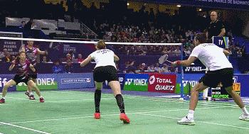 业余双打接发推球怎么推,业余双打接发别站太靠前