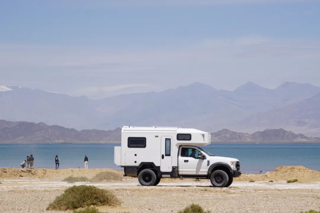 茫崖艾肯泉夏季游攻略,青甘大环线艾肯泉