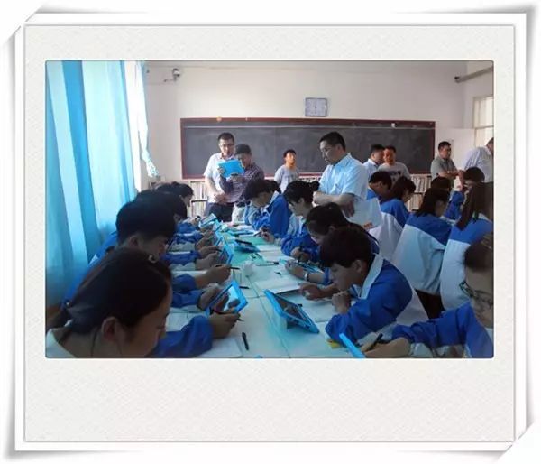 辉煌70年奋进新时代小学征文,莘县二中2018届