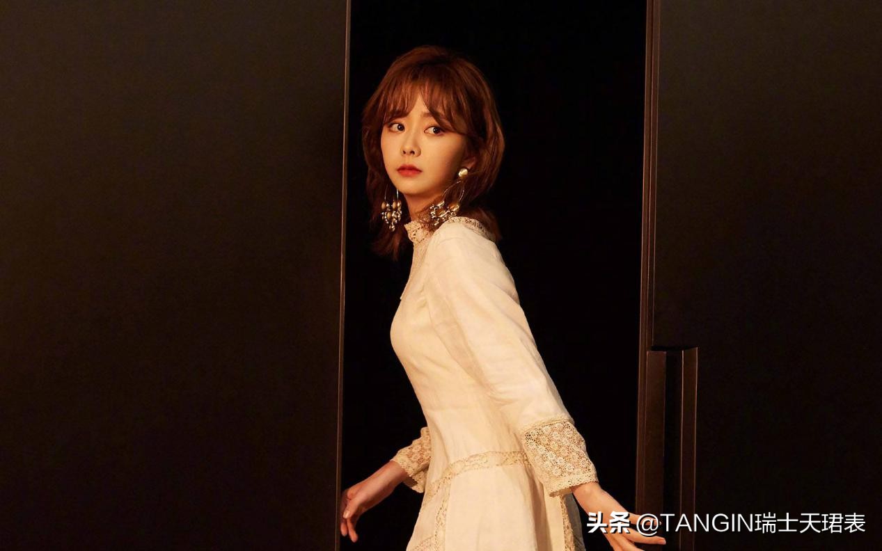 谭松韵不老童颜图片,谭松韵终于有30多岁女人的样子