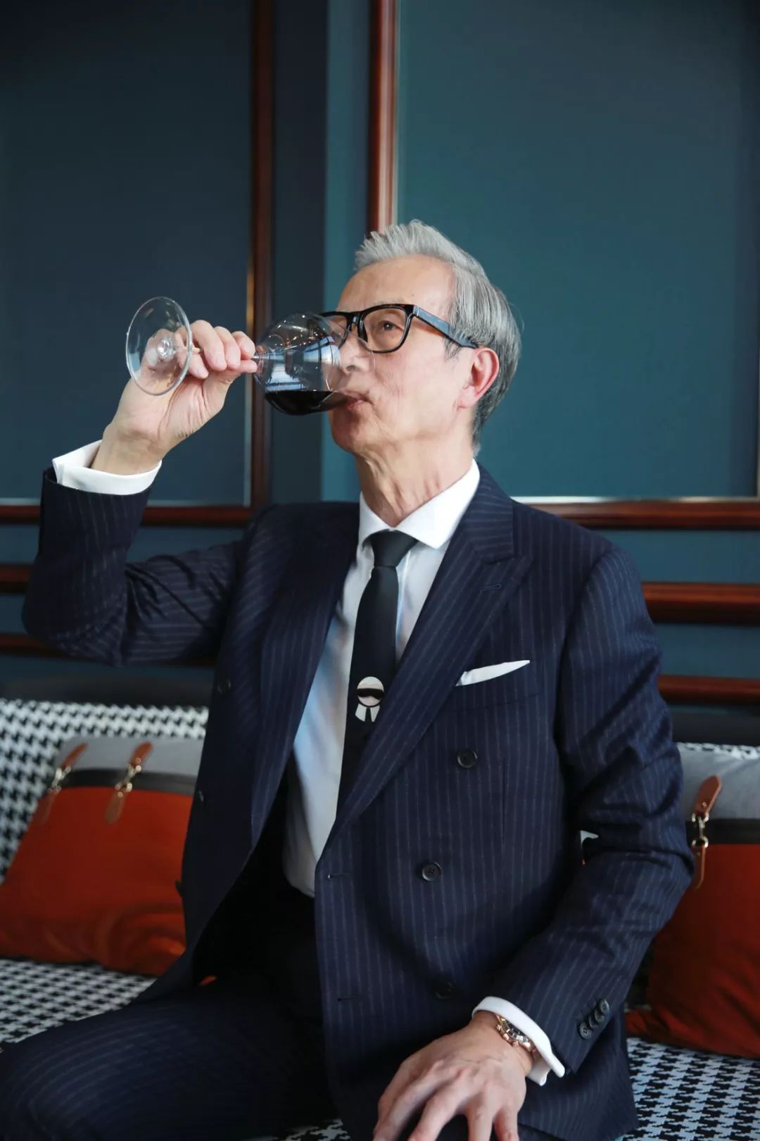 酒后醒酒场面,年轻人喝醉酒的名场面