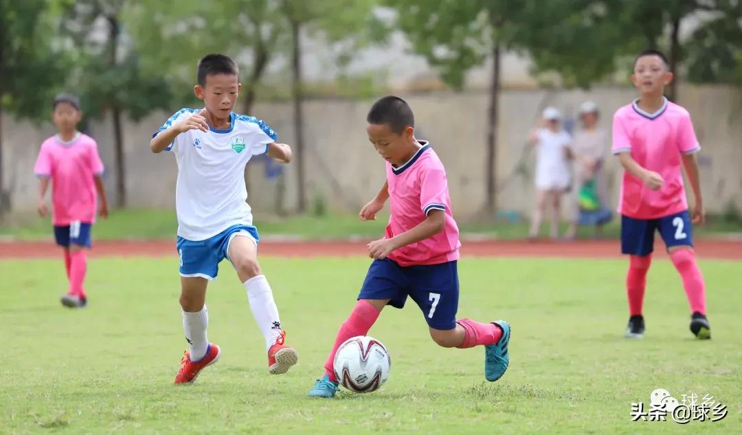 体教融合丨梅县区:中小学生足球联赛持续精彩,新城小学顽强夺冠