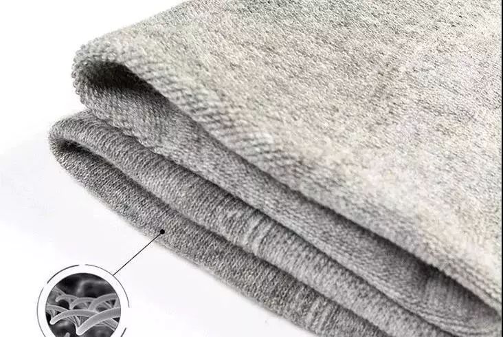 这双袜子告诉你，男人脱了鞋也可以很体面