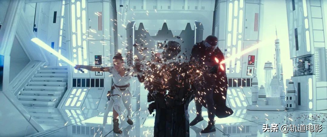 为何星战迷哭着走出影院？《星球大战9》毁了经典还是超越经典？