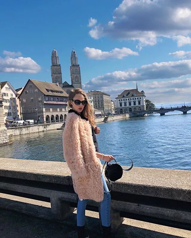 包慌？看宇宙博主们疯狂背什么