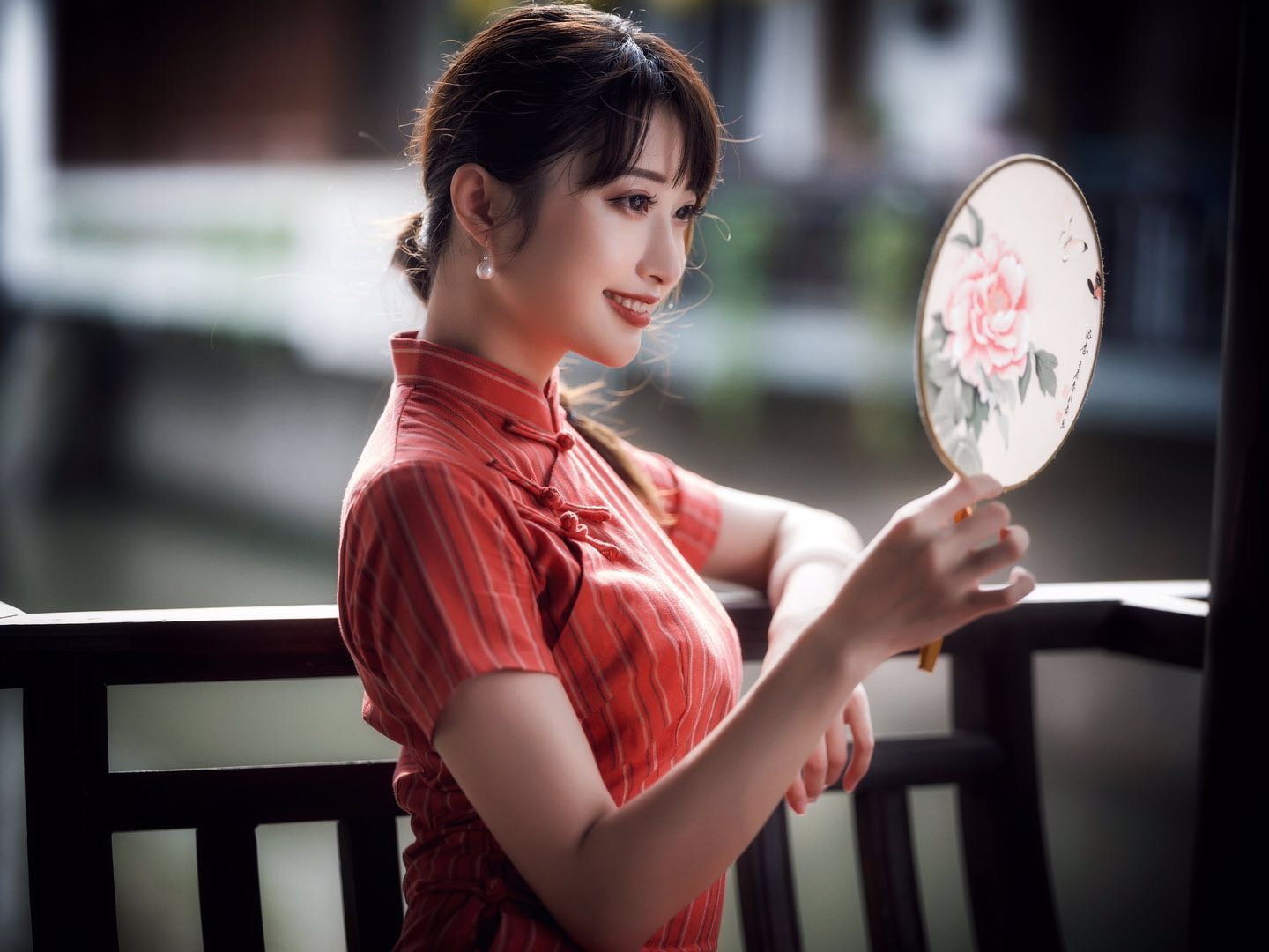 拍照怎么摆拍不刺眼又能拍好看,怎么拍照摆拍好看技巧简单