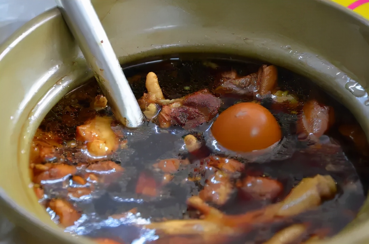 遇见狮岭真实视频,遇见狮子京剧