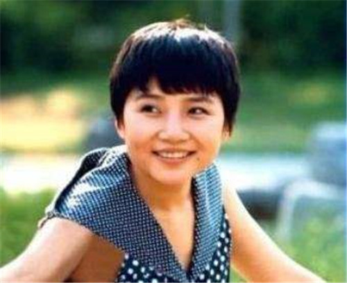 李娜演唱青藏高原背后的故事,一代歌后李娜凭青藏高原爆红