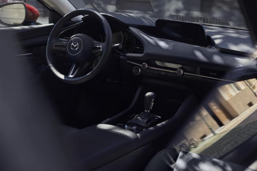 马自达3昂克赛拉实拍高级感,马自达3昂克赛拉还值得入手吗