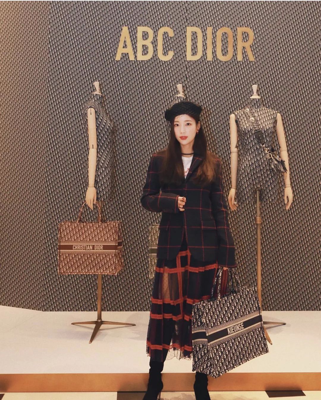 欧美时尚博主穿搭示范冬,韩系慵懒风冬季穿搭博主