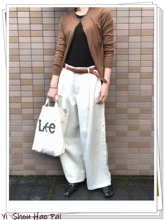 亚麻垂感裤搭配,杏色阔腿亚麻裤的搭配