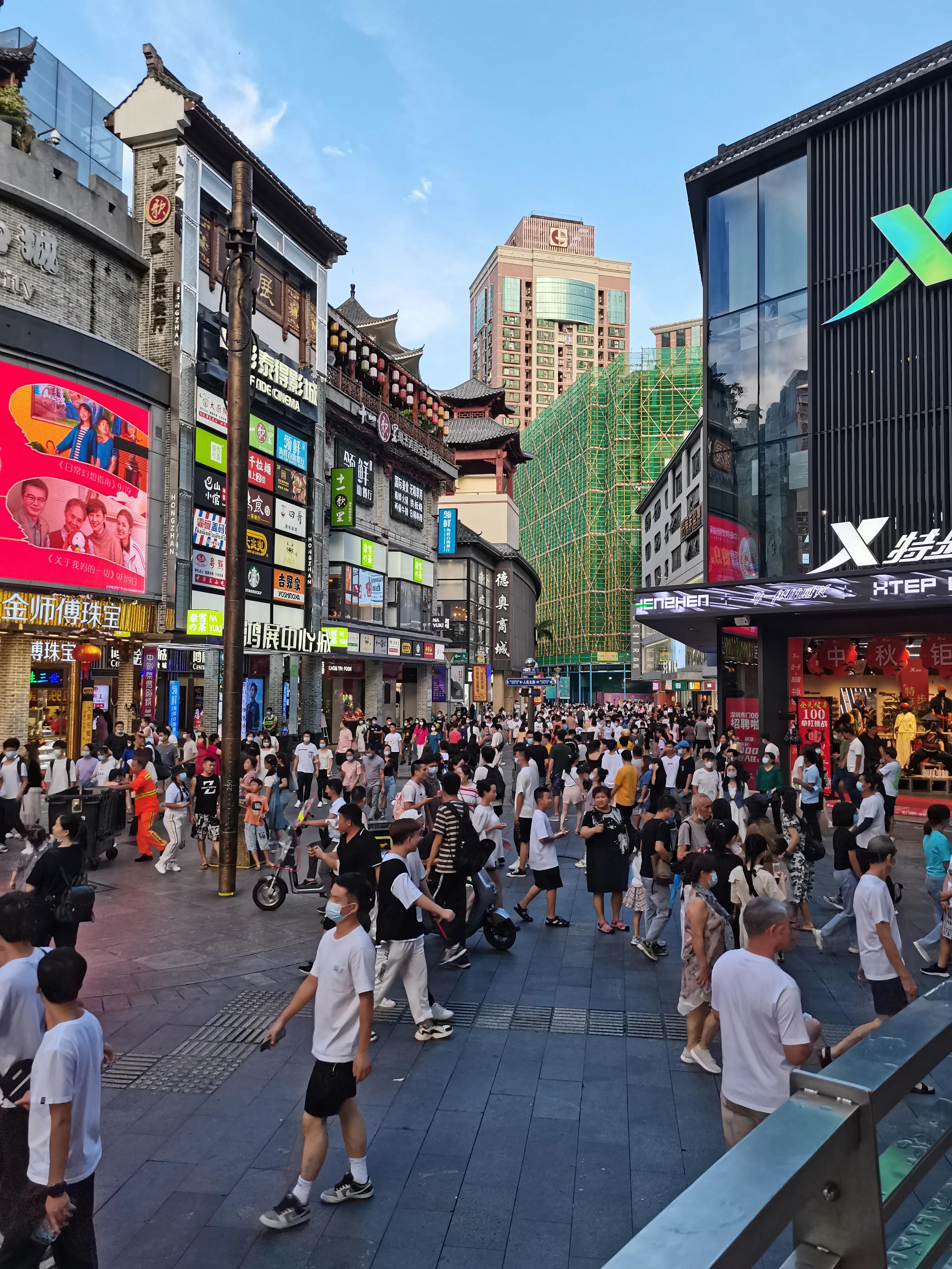 幸福的东门步行街伴我20多年变化大