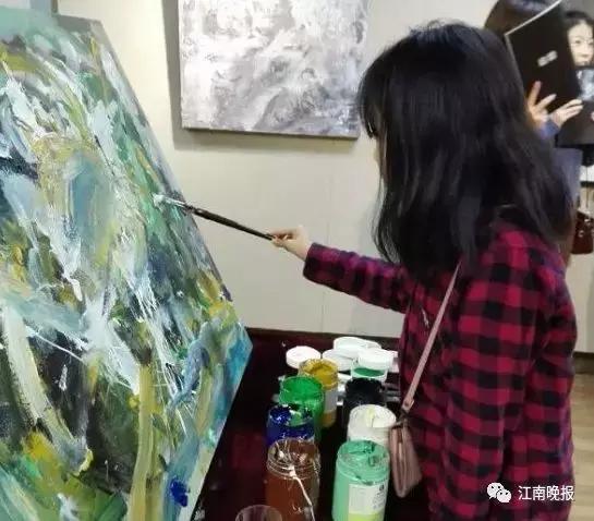 暖！周明珠为脊柱侧弯女孩发起医疗床募集