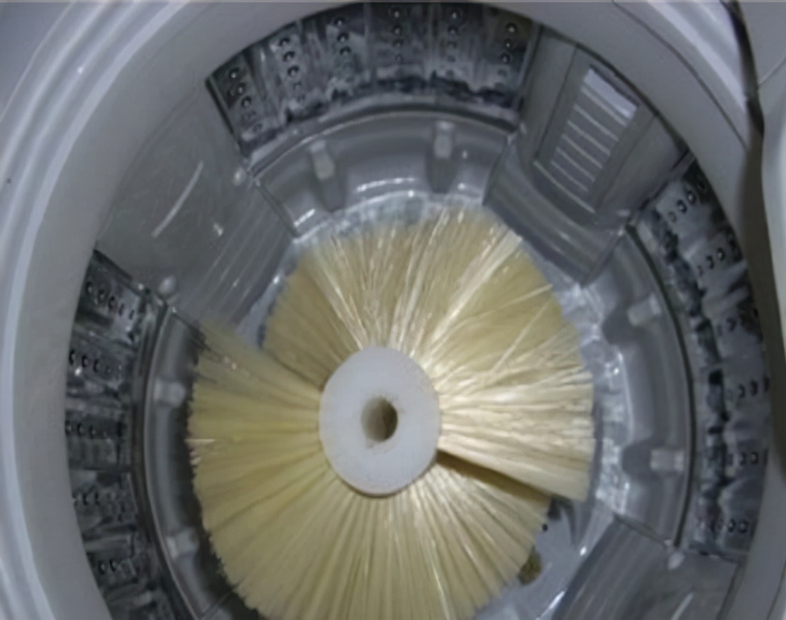 鎳掍汉缁忔祹娲楅瀷琛屼笟,鎳掍汉缁忔祹姝ｅ湪鍏磋捣