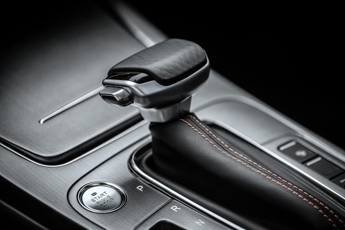 长安欧尚x7为什么比合资贵 (长安欧尚x7各价位区别)