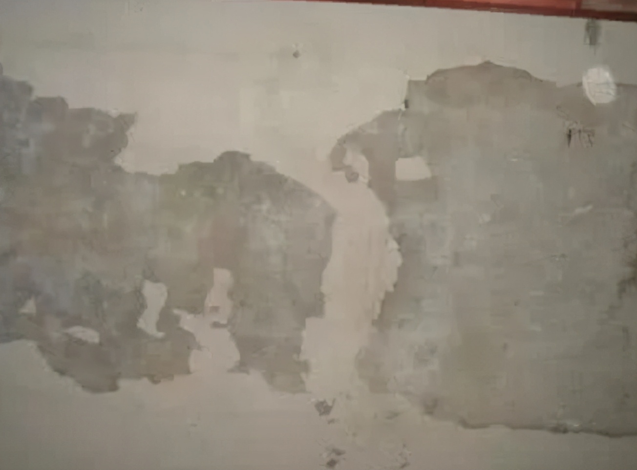 墙面掉皮怎么修补最好,墙面反碱掉皮如何修补