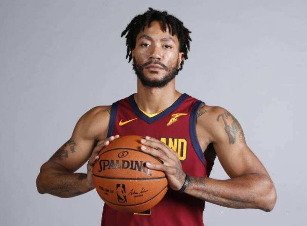 职业选手比赛突然要上厕所怎么办,罗斯是因为伤病被弃用吗