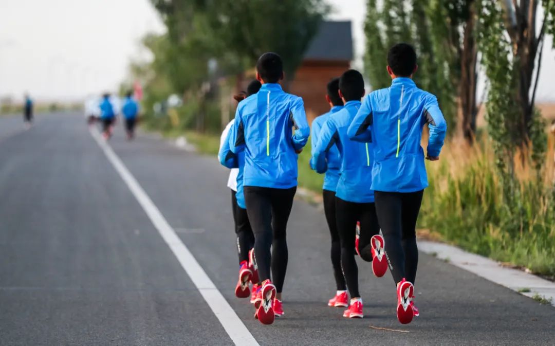 除了跑步还有什么锻炼方式吗,比跑步还累的训练