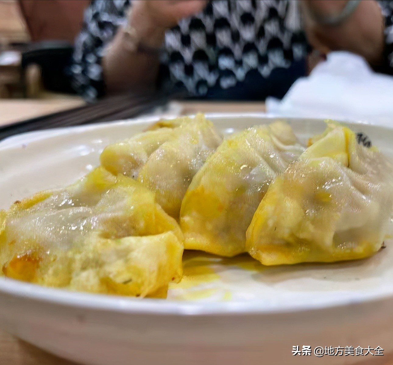 扬州这家老牌早茶店,扬州早餐特色饺面