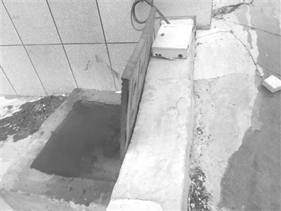 楼下住户不敢开窗,楼上居民不敢开窗