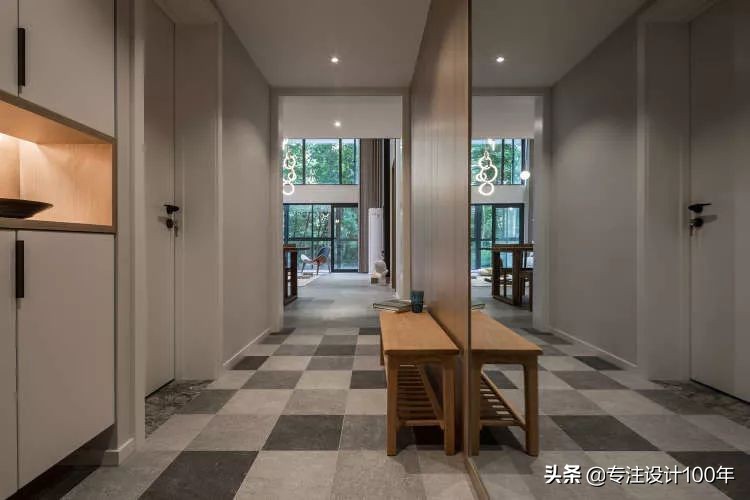 大面积落地窗，绿色肆意增长的家