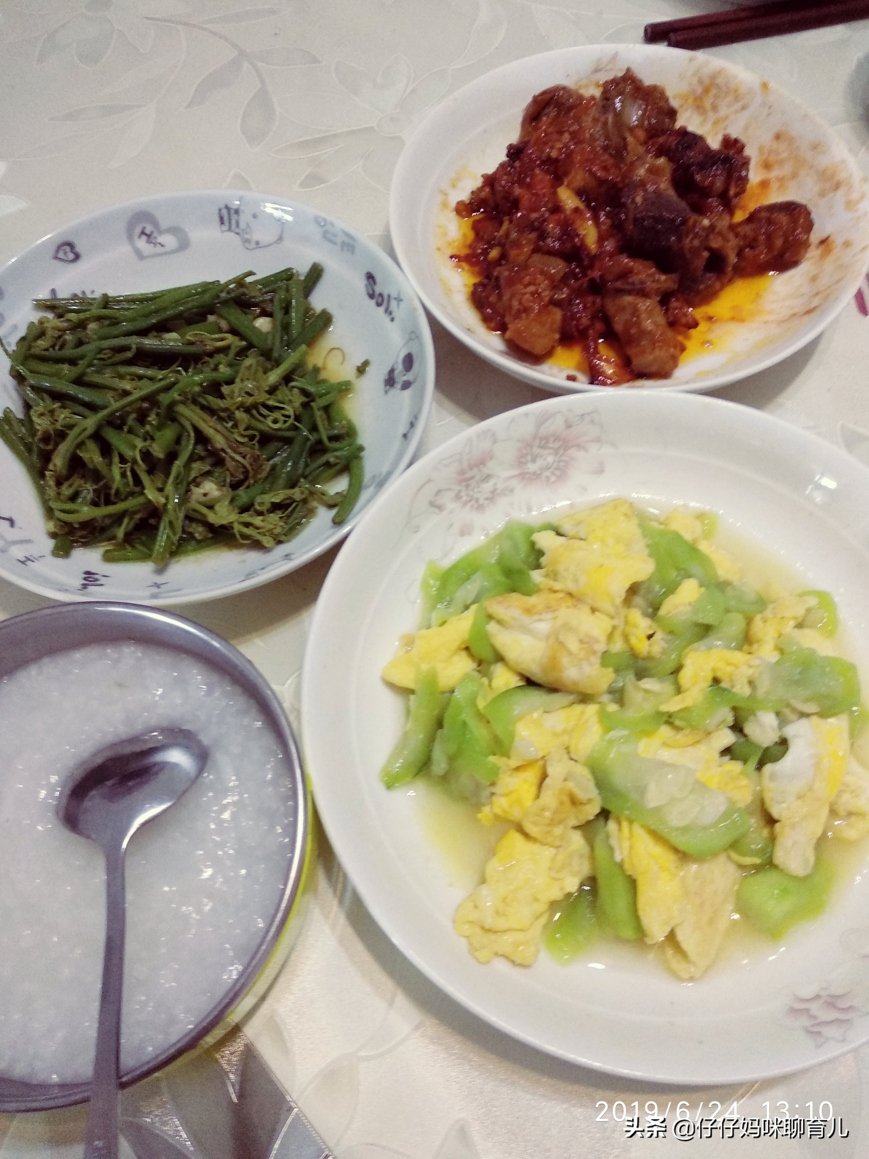 三岁孩子不爱吃饭是怎么回事,两三岁孩子不怎么吃饭怎么办