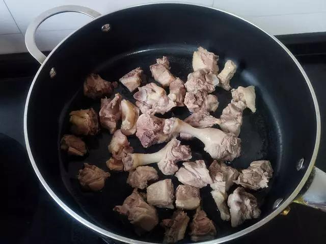 鸭子炖黄豆最好吃的做法,烧鸭子剩下的黄豆怎么做好吃